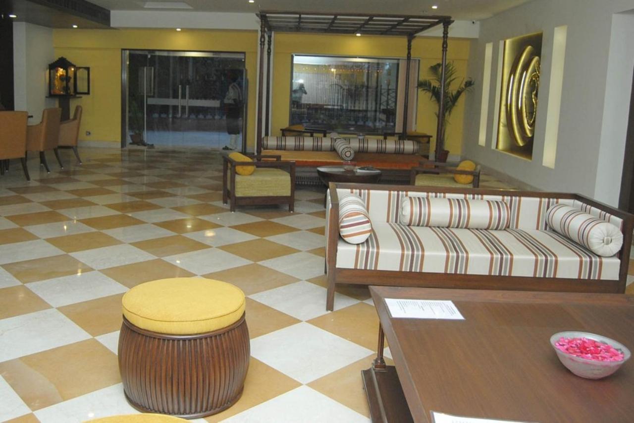 Hotel Abigail Goradia'S Shirdi Extérieur photo