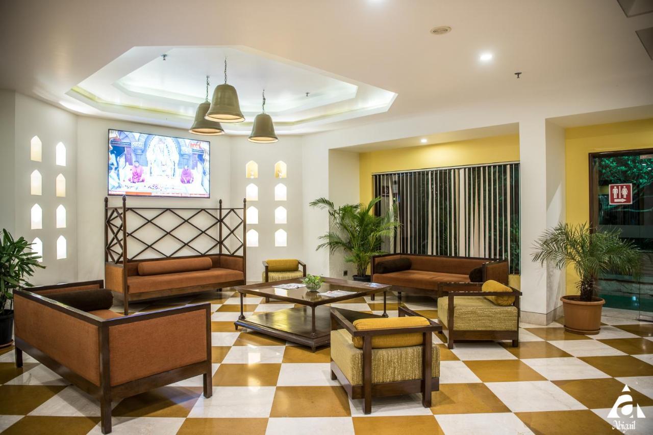 Hotel Abigail Goradia'S Shirdi Extérieur photo