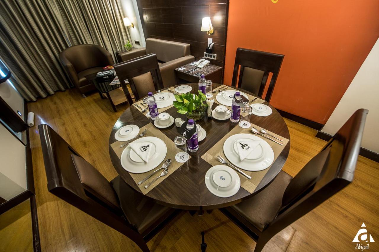 Hotel Abigail Goradia'S Shirdi Extérieur photo
