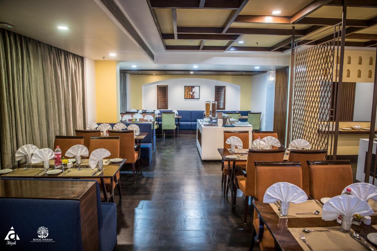 Hotel Abigail Goradia'S Shirdi Extérieur photo