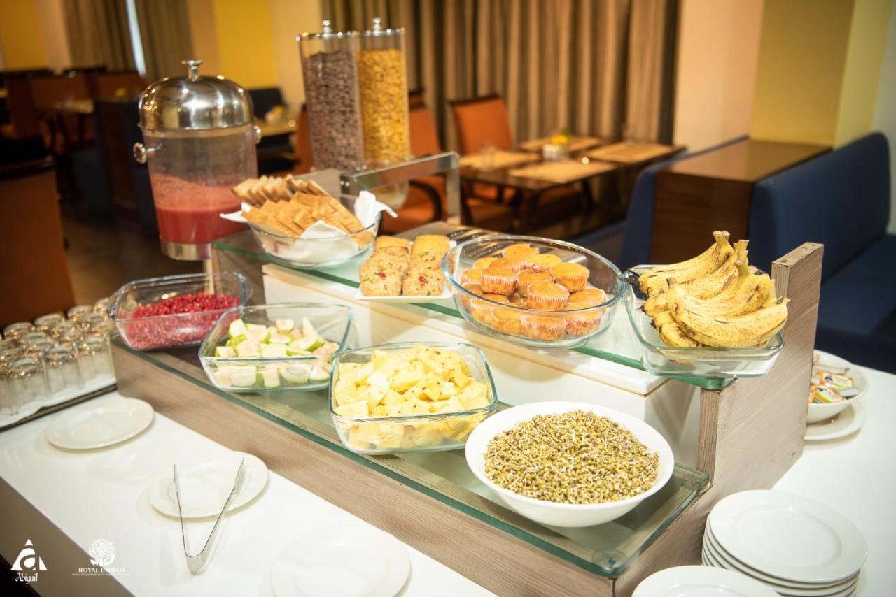 Hotel Abigail Goradia'S Shirdi Extérieur photo