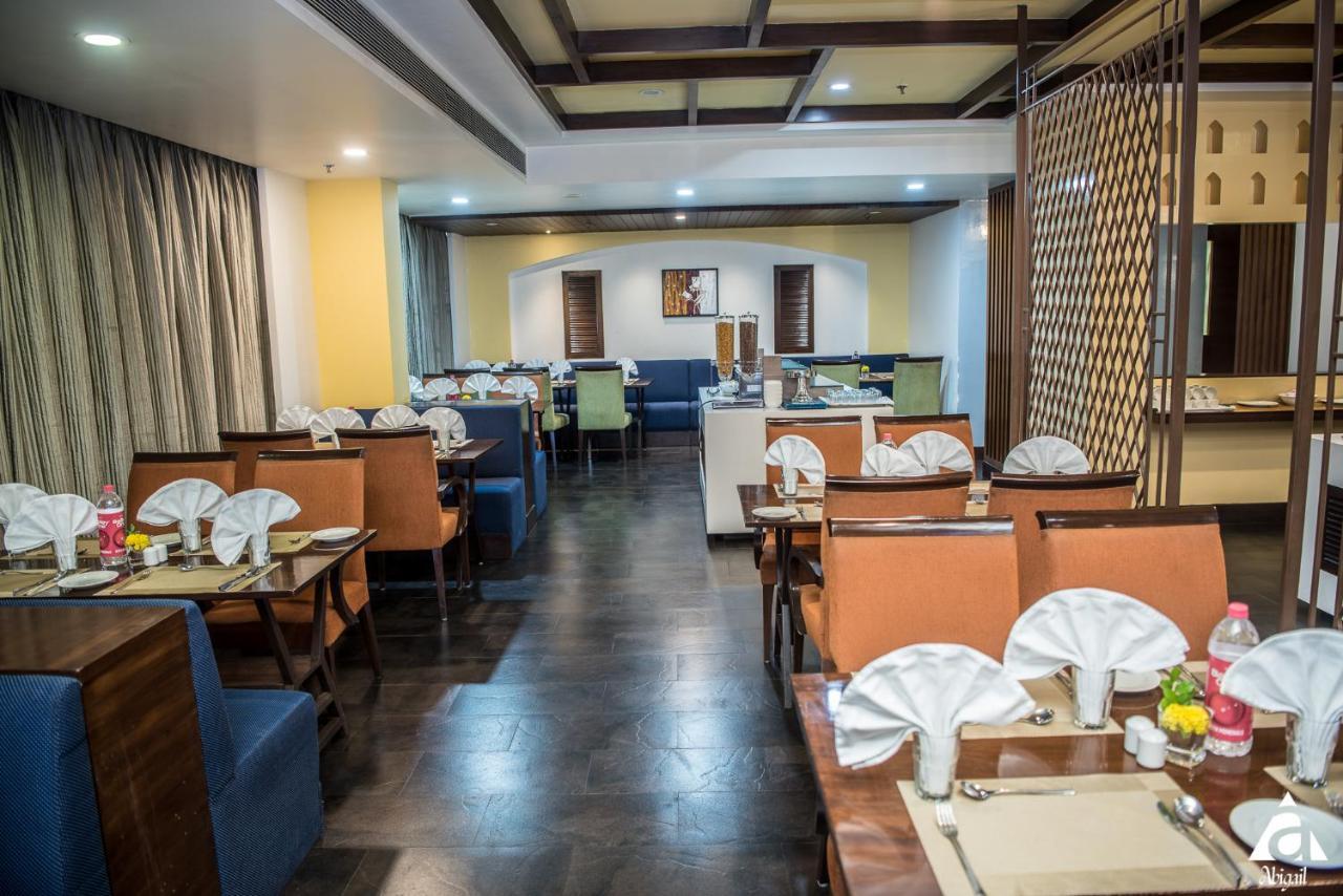 Hotel Abigail Goradia'S Shirdi Extérieur photo