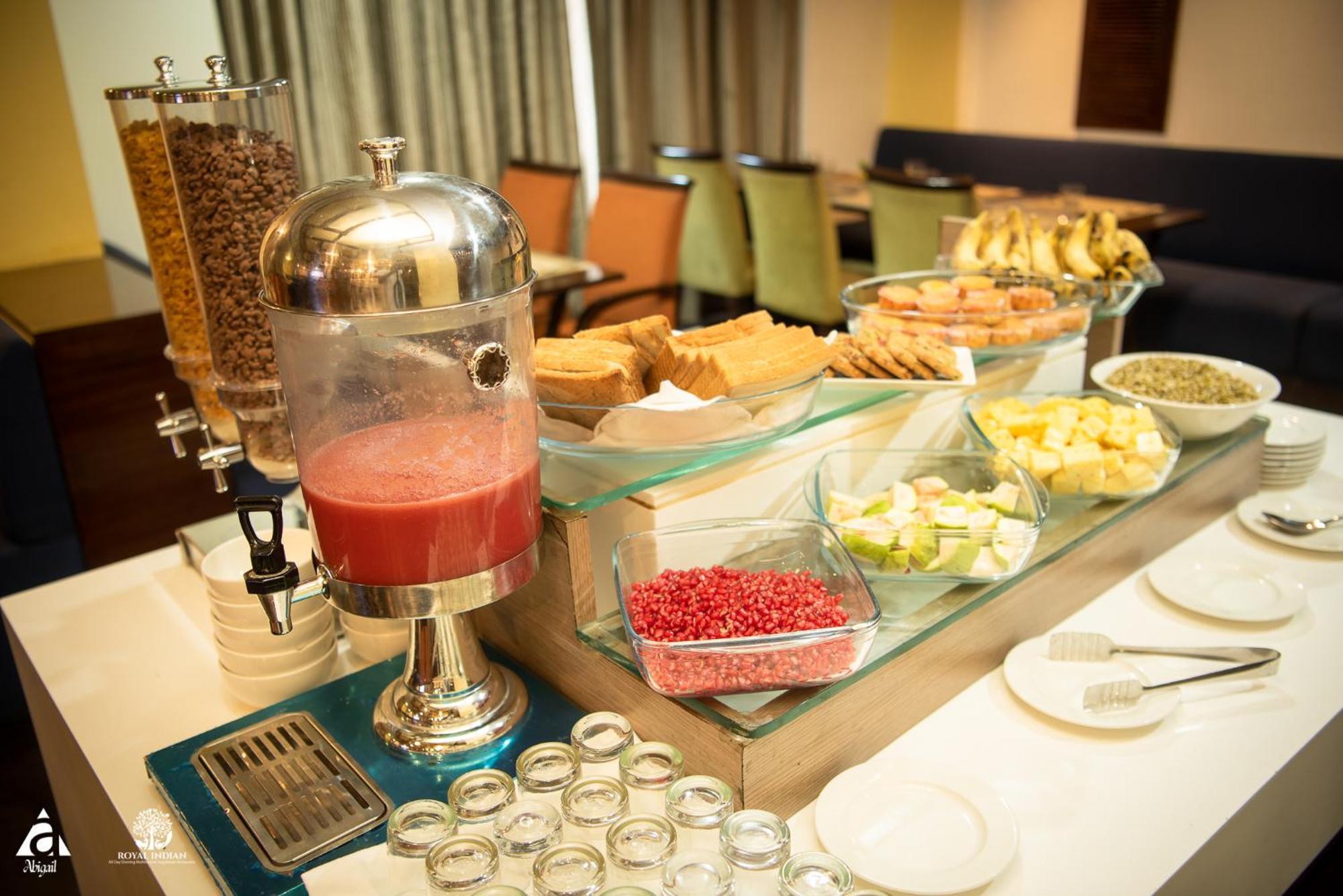 Hotel Abigail Goradia'S Shirdi Extérieur photo